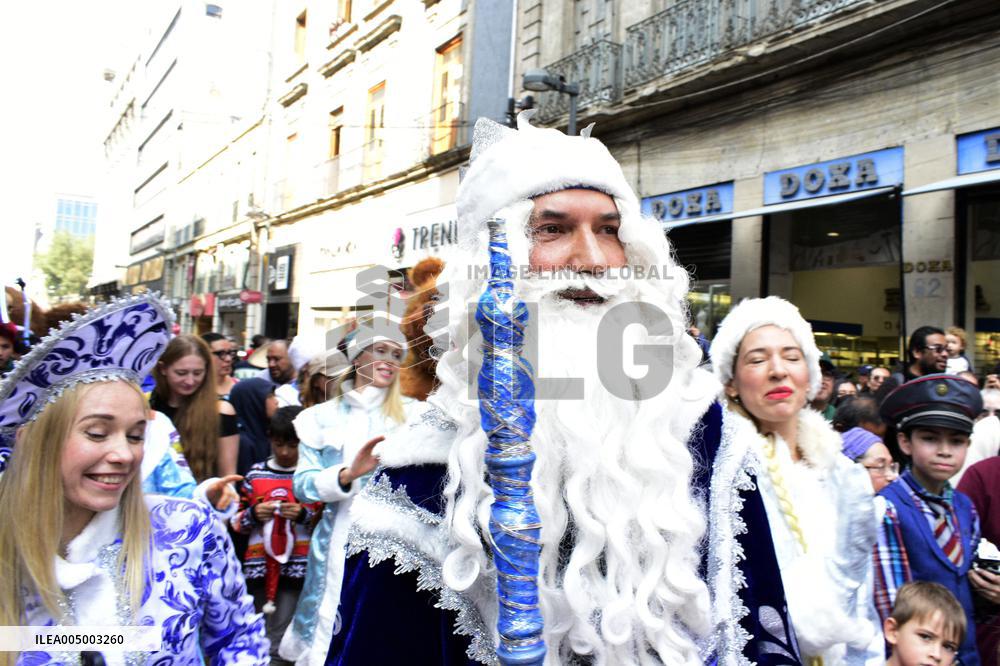 Russian Santa Christmas Parade - Mexico