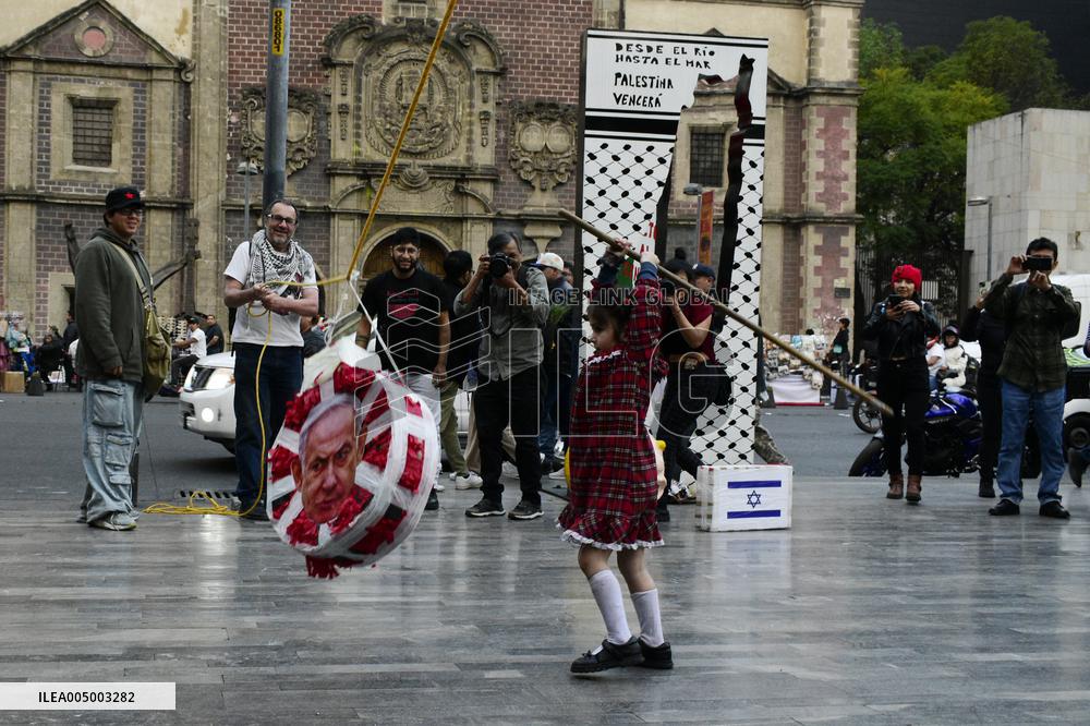 Activists Hold A Protest In Support Palestine - Mexico City