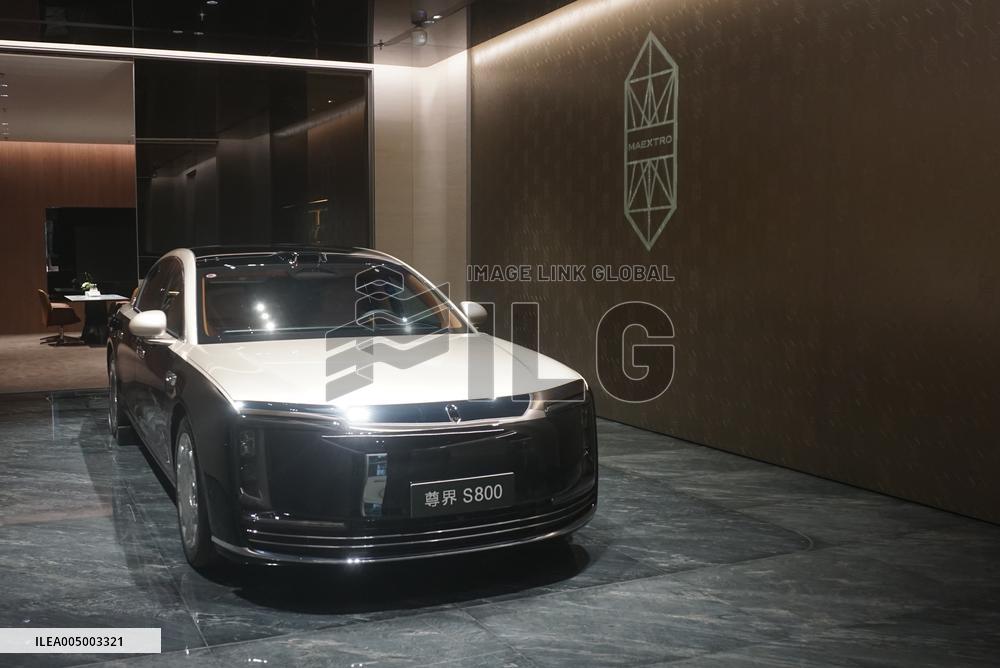 HUAWEI MAEXTRO S800 Sedan