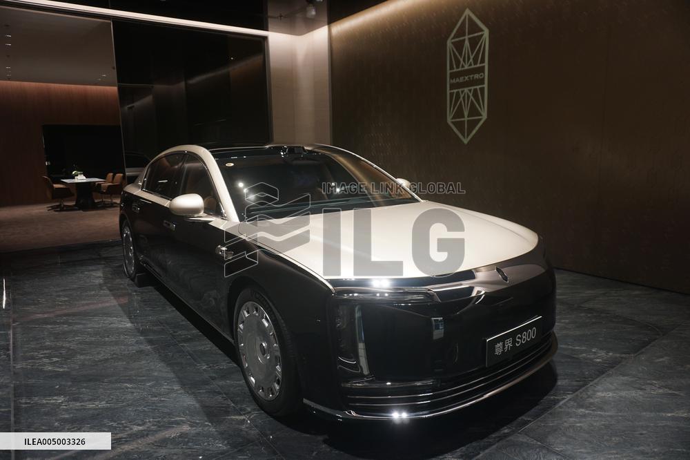 HUAWEI MAEXTRO S800 Sedan