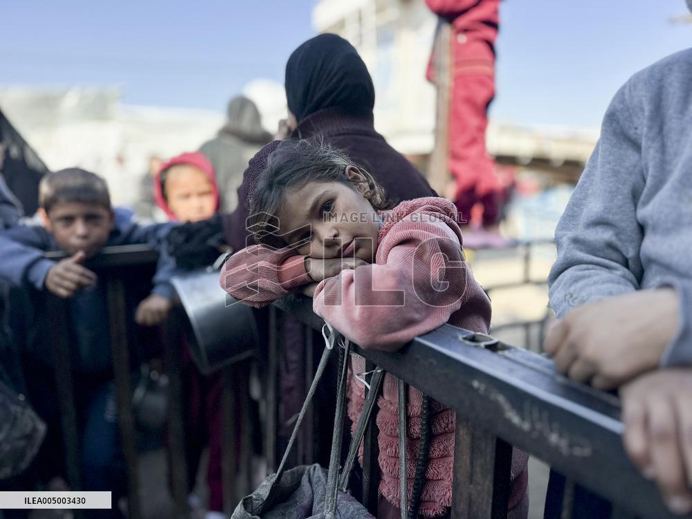 Khan Yunis Receives Aid From Turkey - Gaza