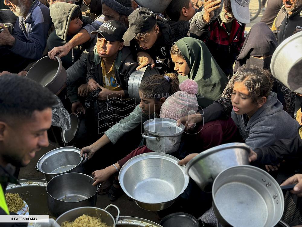 Khan Yunis Receives Aid From Turkey - Gaza