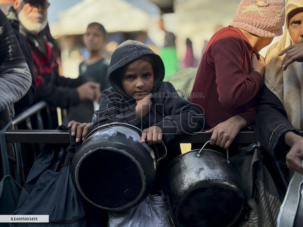 Khan Yunis Receives Aid From Turkey - Gaza