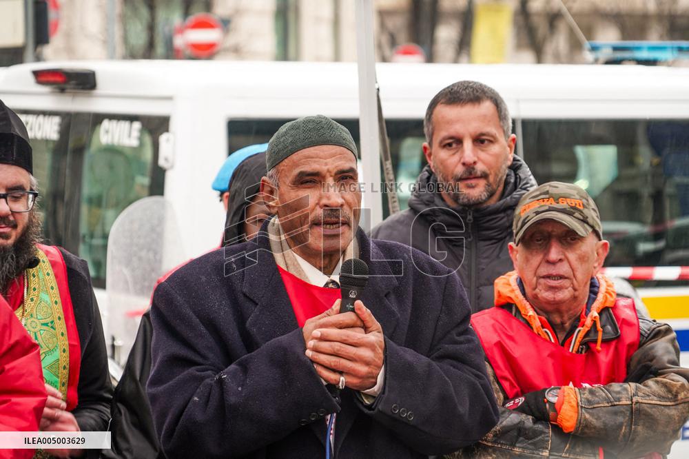 Interfaith Prayer With Food Distribution In Milano - Italy
