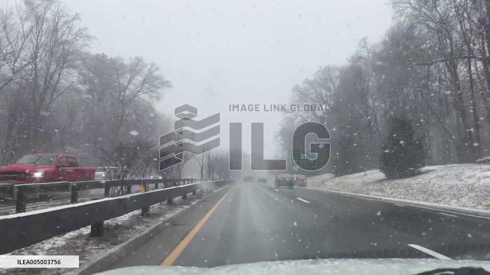 US: West Connecticut Sees Heavy Snowfall