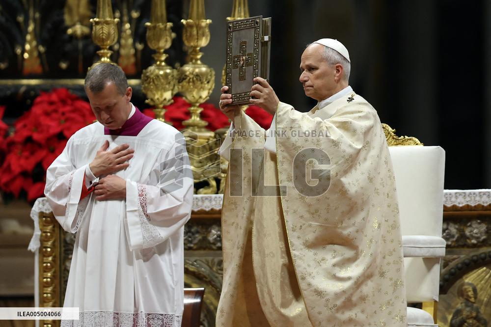 Pope Leo XIV presides over Christmas Mass - Vatica