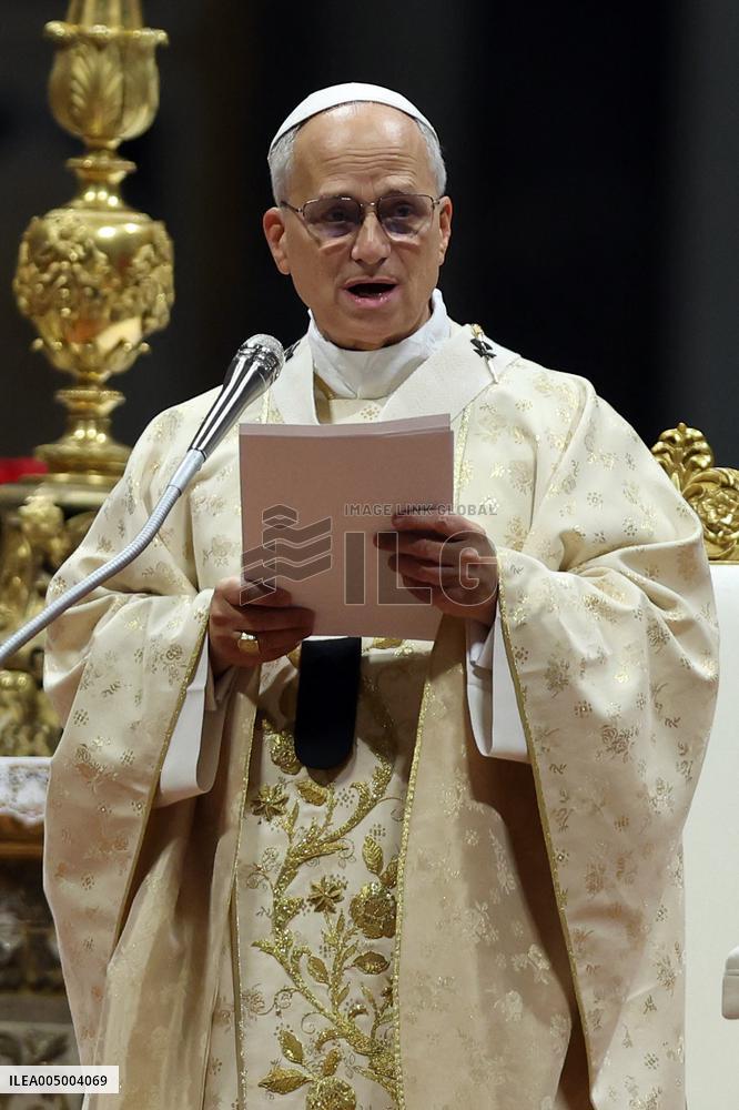 Pope Leo XIV presides over Christmas Mass - Vatica