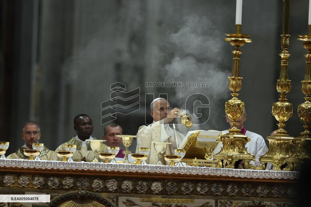 Pope Leo XIV presides over Christmas Mass - Vatica