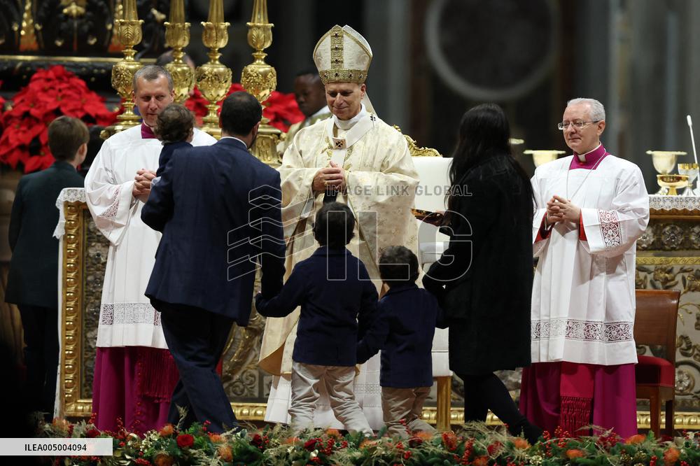 Pope Leo XIV presides over Christmas Mass - Vatica