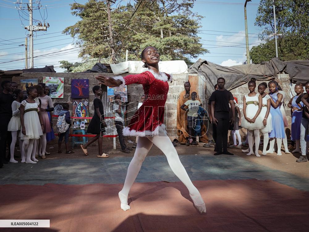 Christmas Ballet Performance at the Kibera Slum - Nairobi