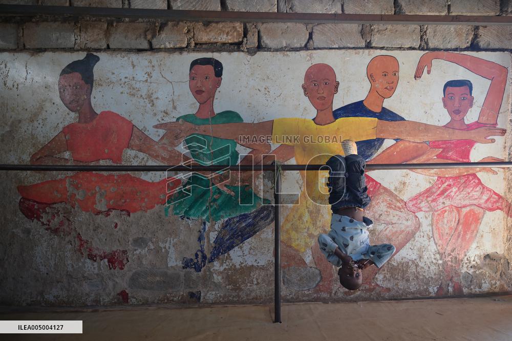 Christmas Ballet Performance at the Kibera Slum - Nairobi