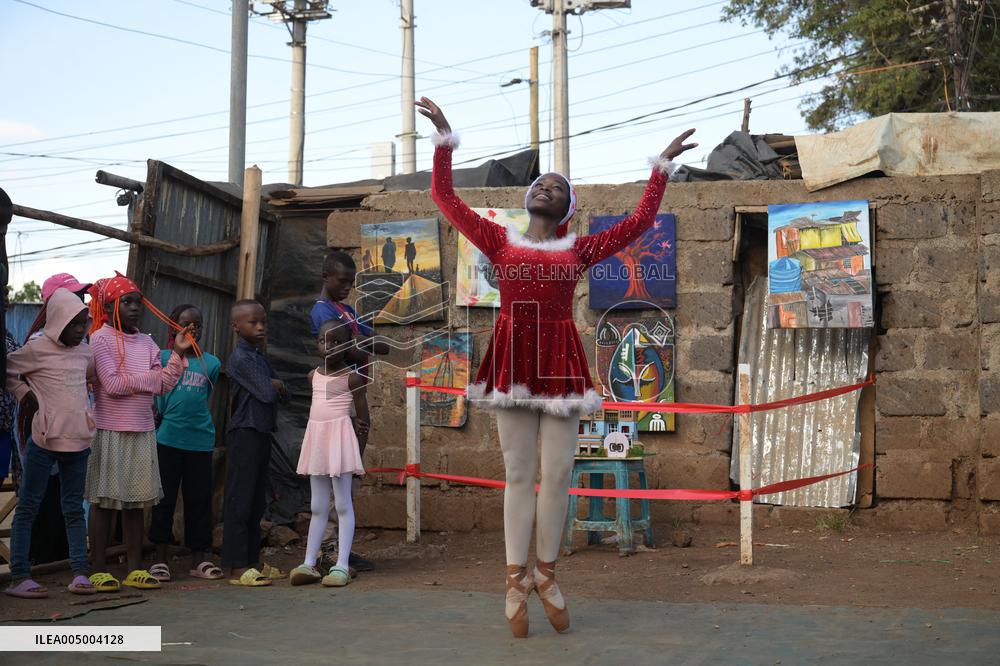Christmas Ballet Performance at the Kibera Slum - Nairobi