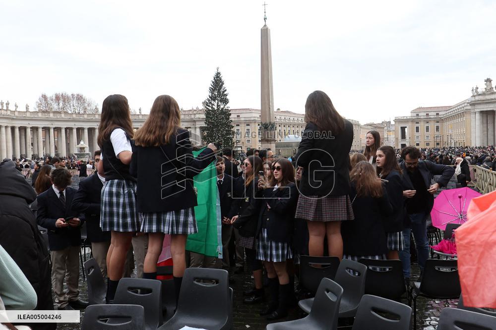 Pope Leo XIV Delivers Urbi et Orbi Blessing - Vatican