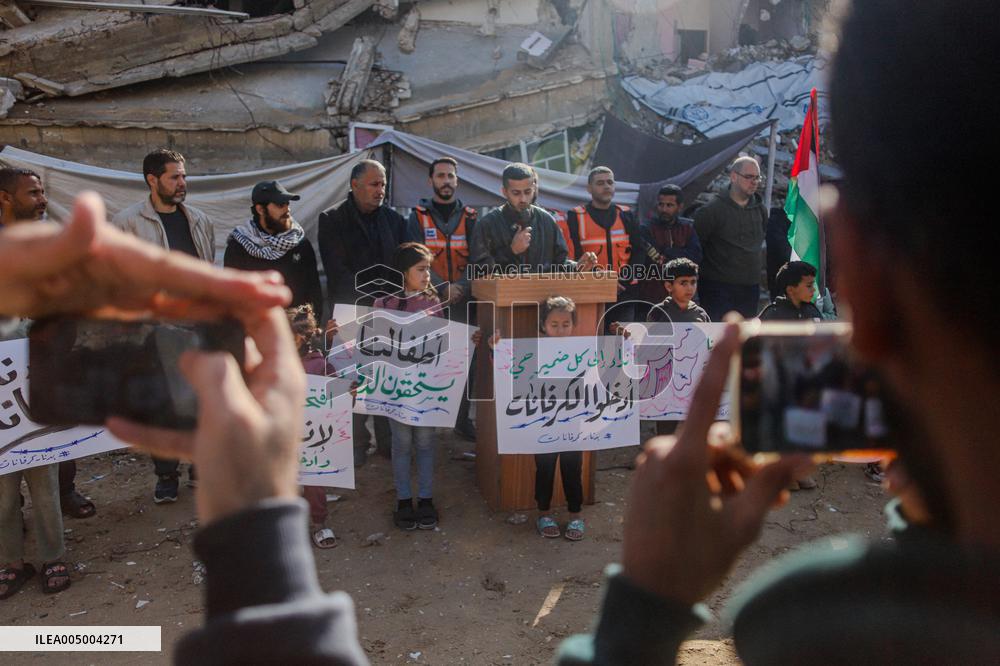 Palestinians Stage Protest over Homes at Risk of Collapse - Gaza City