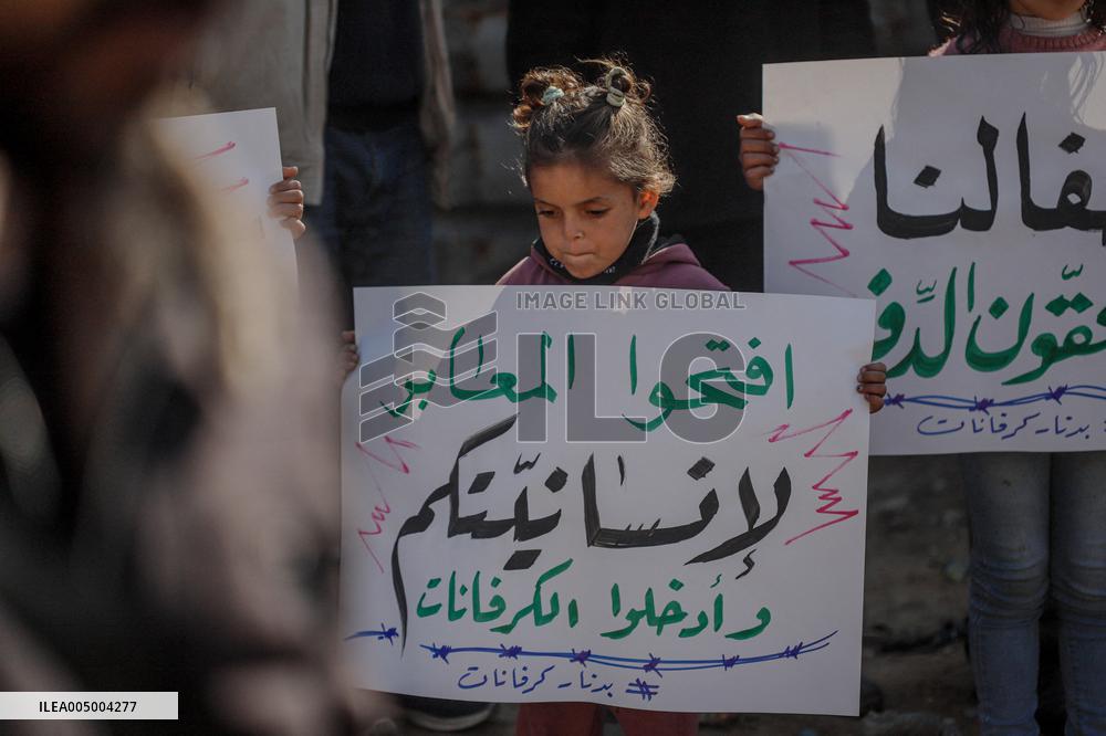 Palestinians Stage Protest over Homes at Risk of Collapse - Gaza City