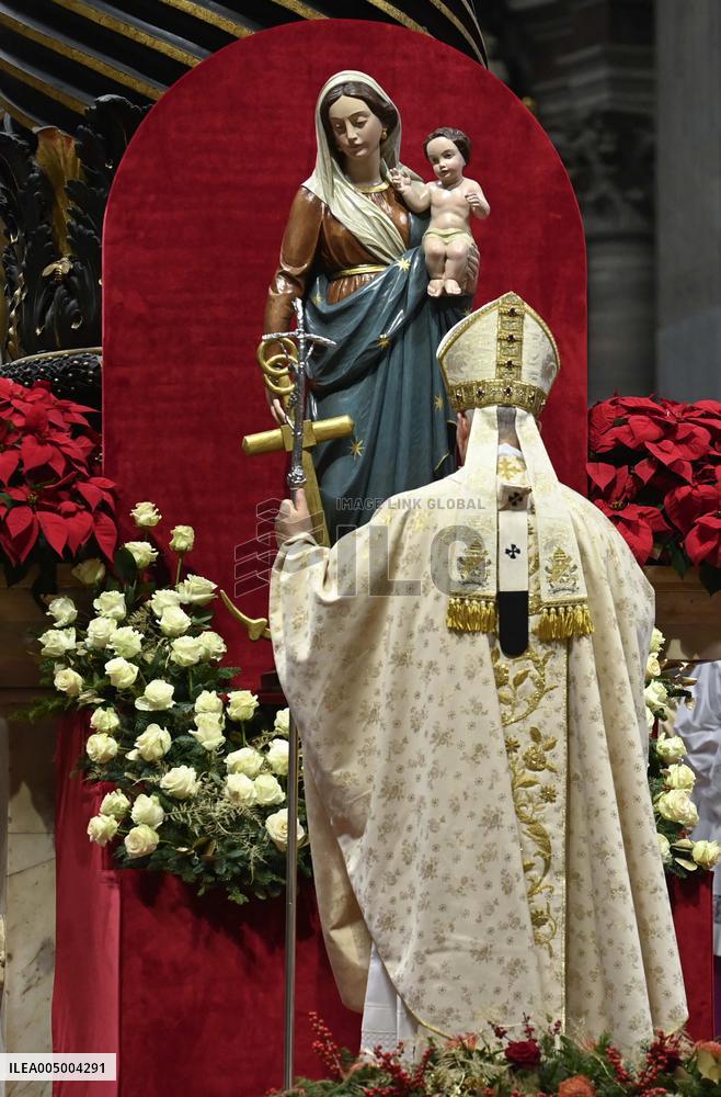 Pope Leo XIV Celebrates Christmas Morning Mass - Vatican