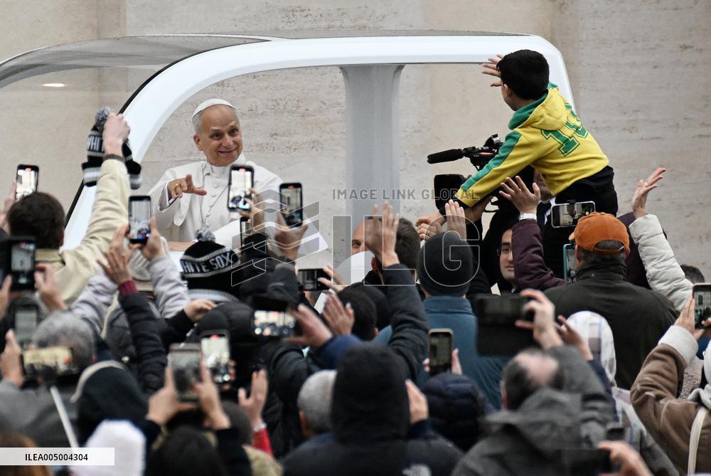 Pope Leo XIV Greets Faithful After Christmas Morning Mass - Vatican