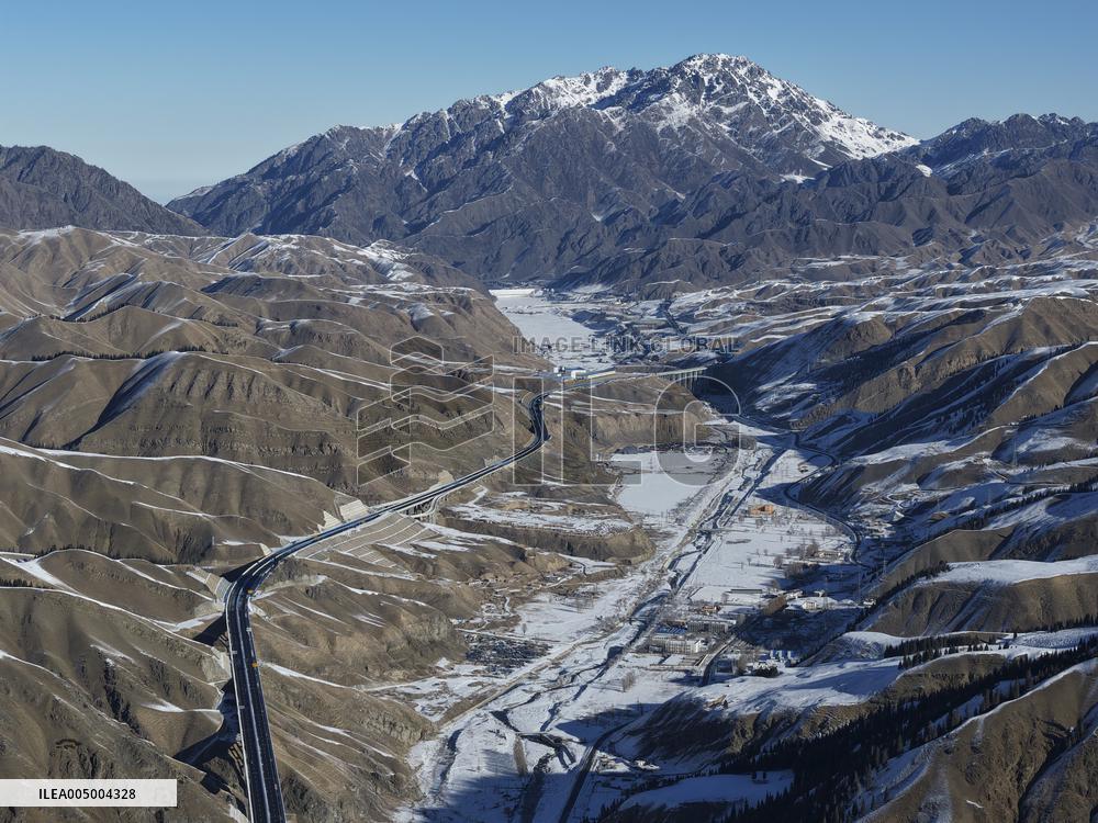 World's Longest Expressway Tunnel - Urumqi