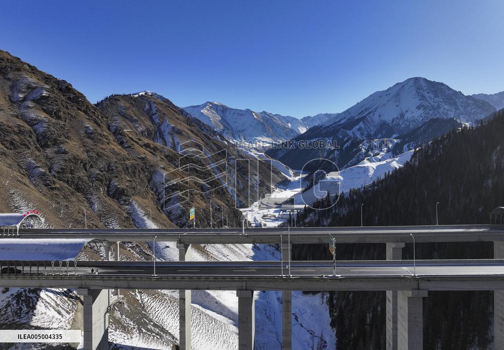 World's Longest Expressway Tunnel - Urumqi