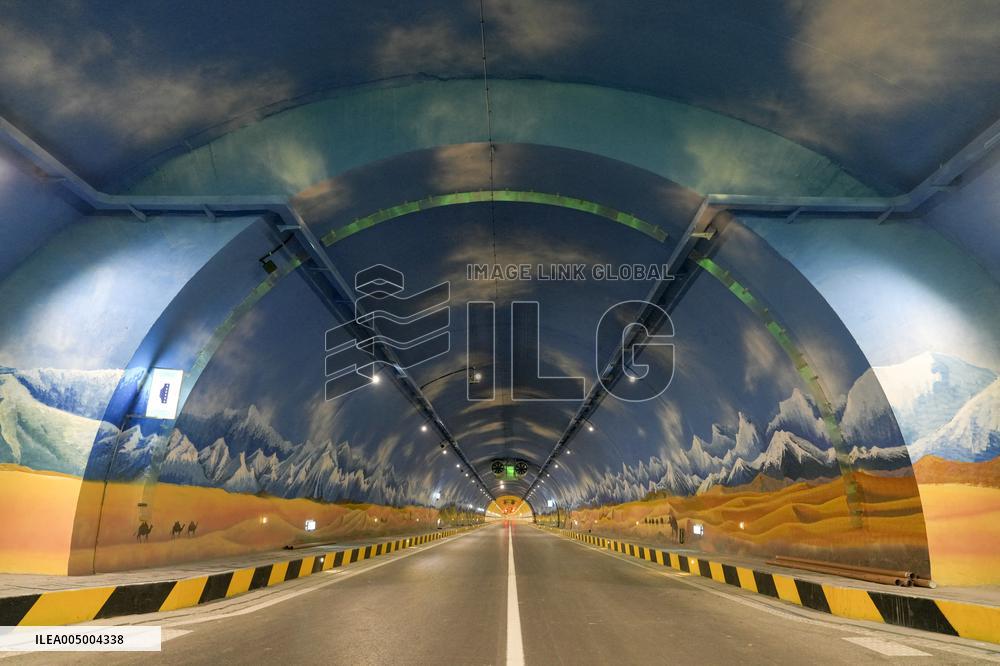 World's Longest Expressway Tunnel - Urumqi