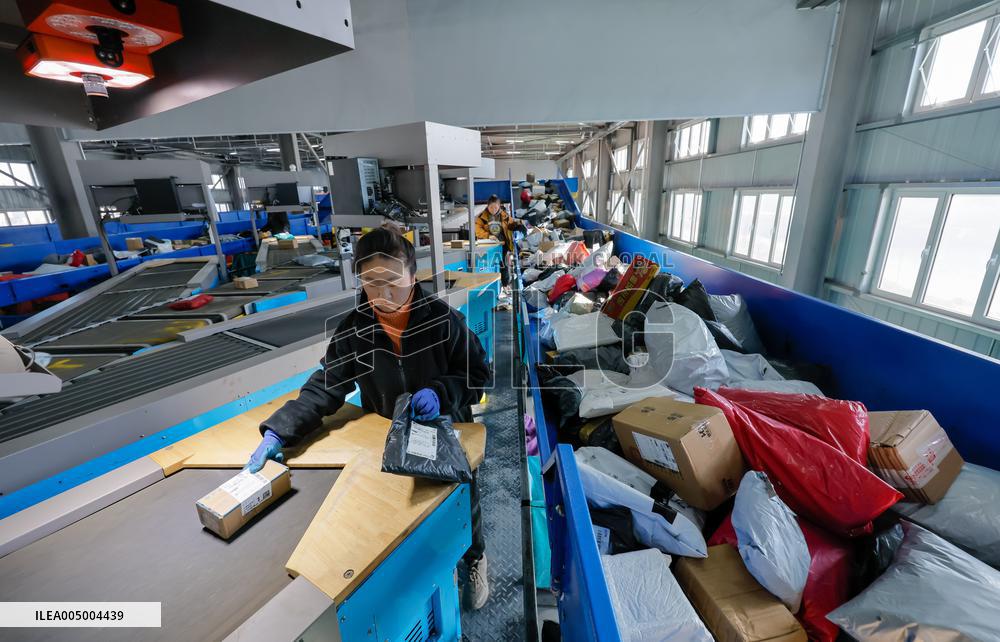 Logistics Warehouse Sorting Center