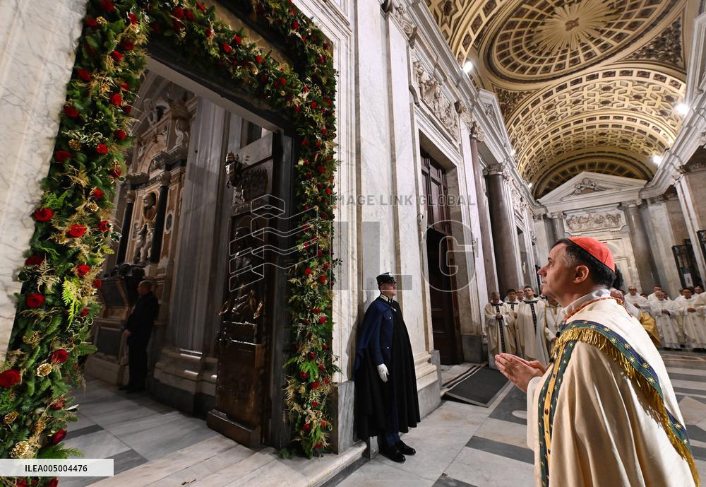 Closing of The Holy Door Of Santa Maria Maggiore Basilica - Rome