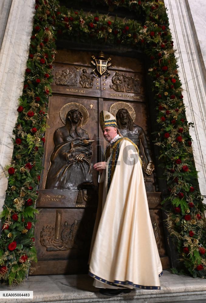 Closing of The Holy Door Of Santa Maria Maggiore Basilica - Rome