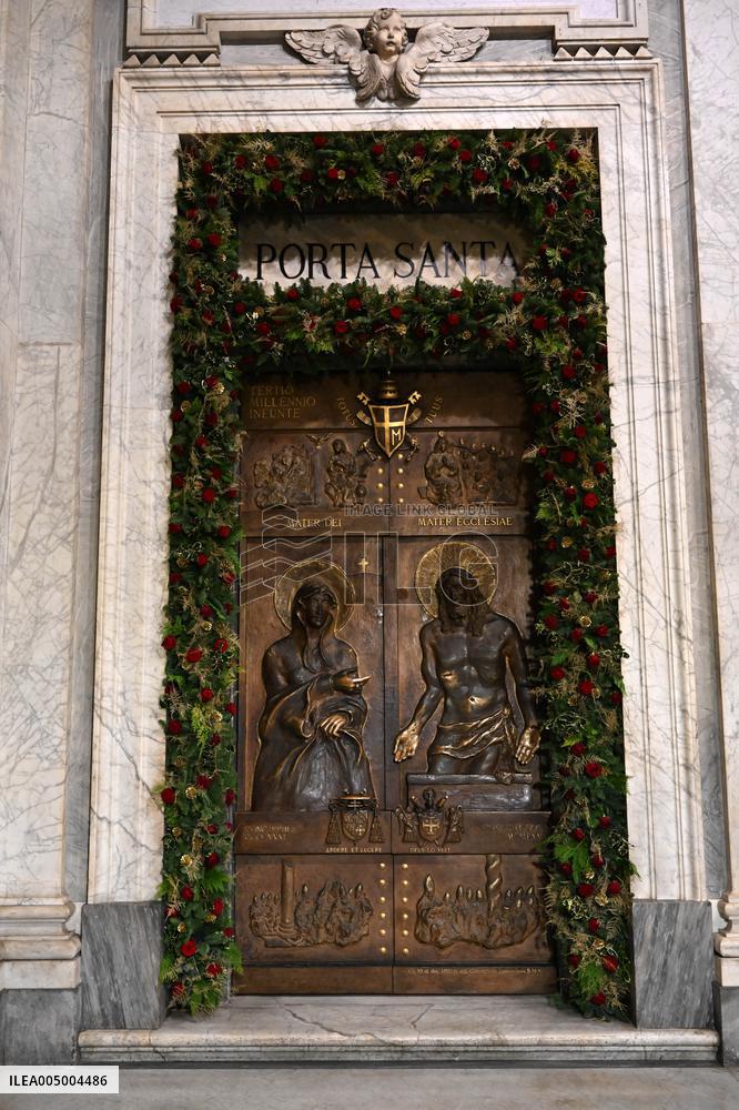 Closing of The Holy Door Of Santa Maria Maggiore Basilica - Rome