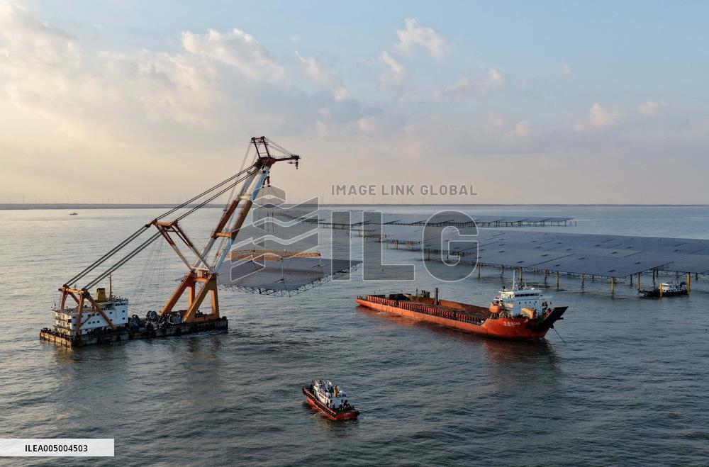 Offshore Photovoltaic Power Station in Waters - China