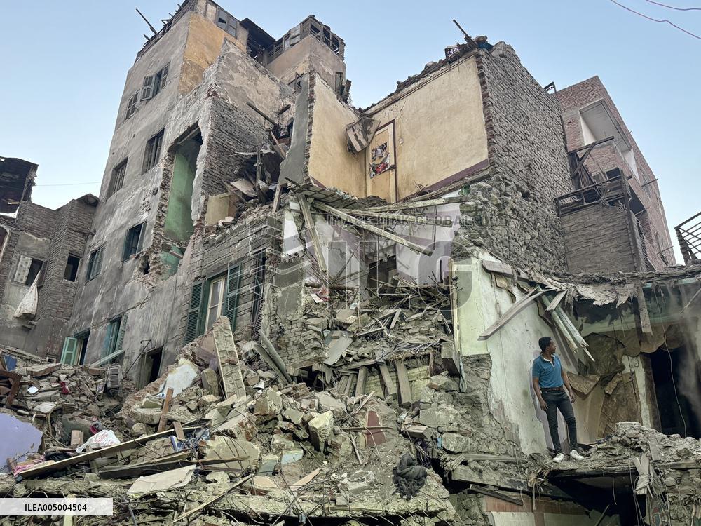 8 Killed in Building Collapse in Egypt - Giza