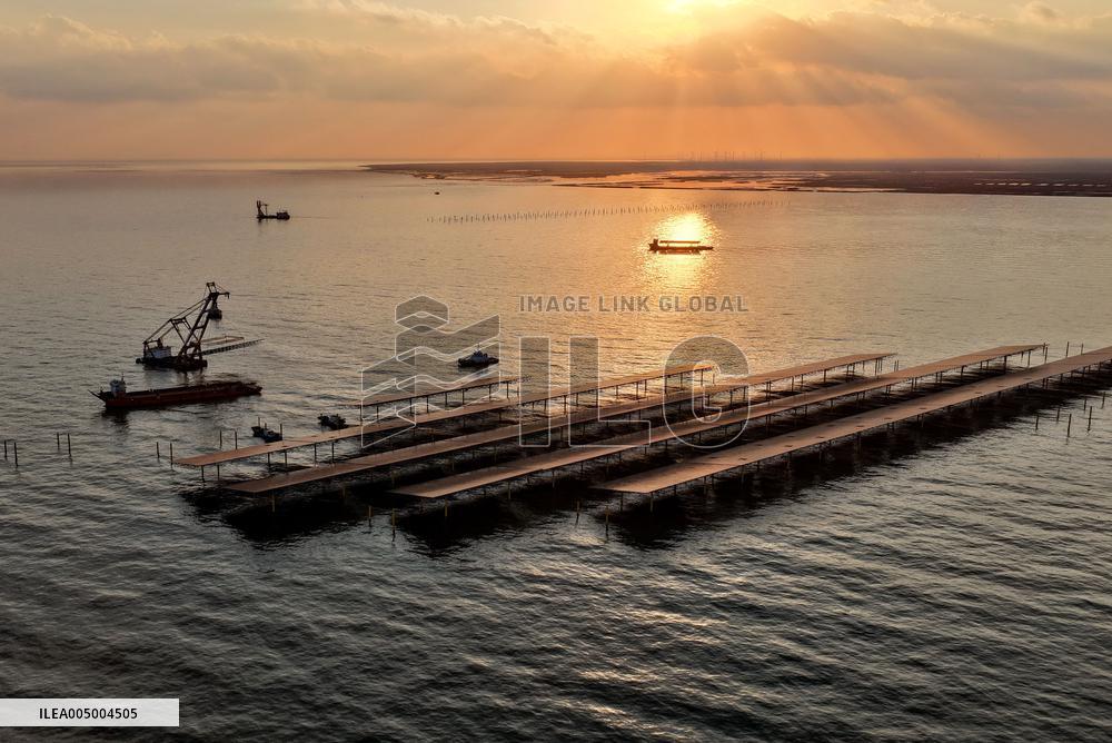 Offshore Photovoltaic Power Station in Waters - China