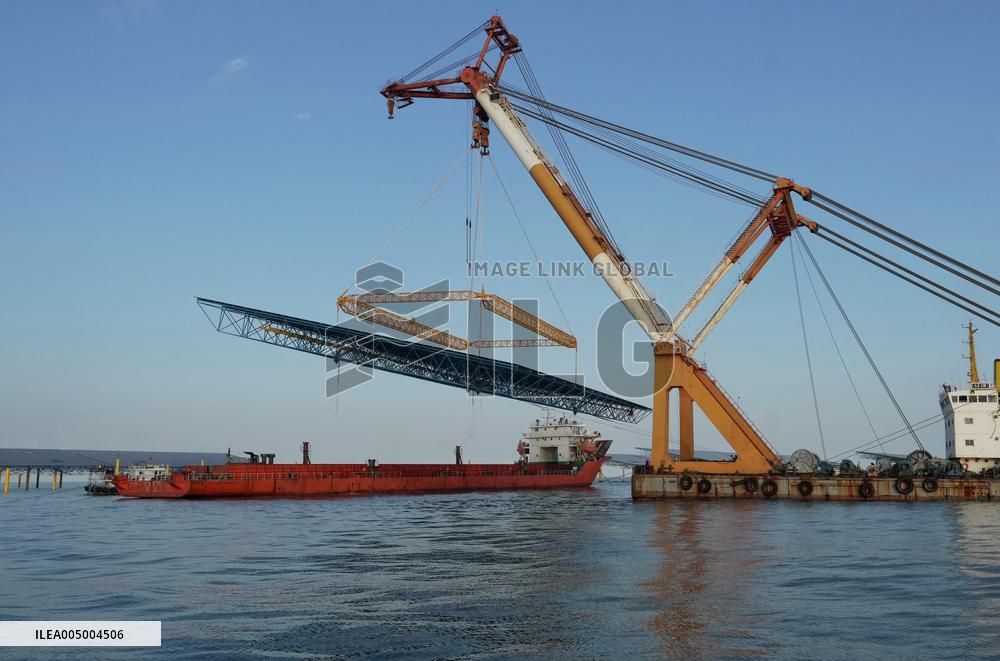 Offshore Photovoltaic Power Station in Waters - China