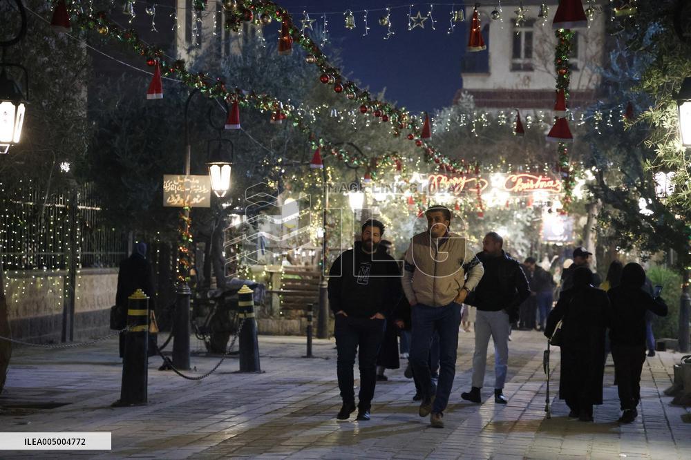 Festive Atmosphere on Christmas Eve in Syria - Damascus