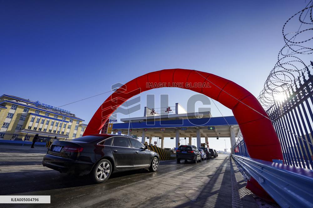New Expressway Tunnel Opens To Traffic In Xinjiang - China