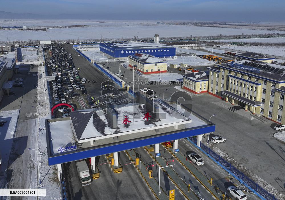 New Expressway Tunnel Opens To Traffic In Xinjiang - China