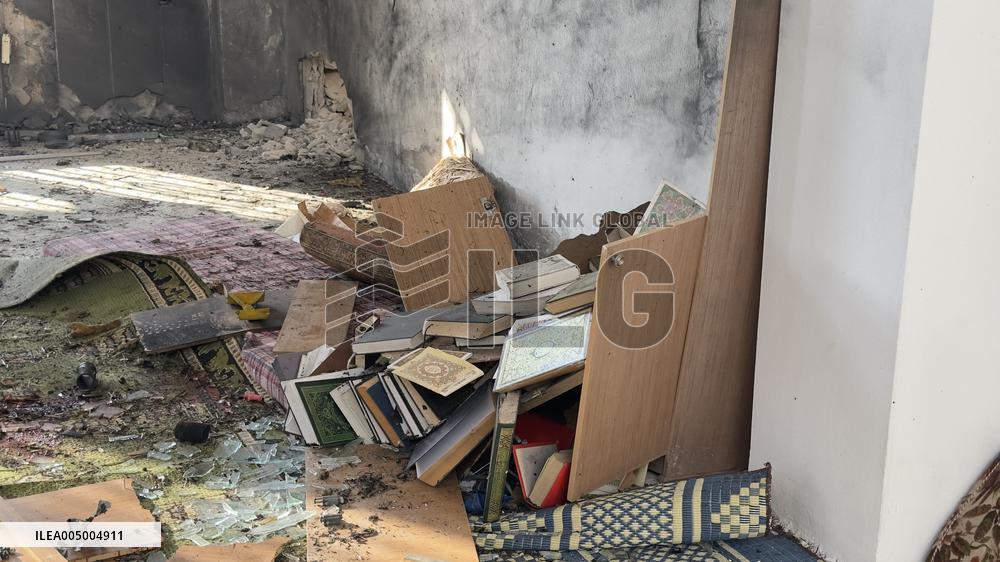 8 Dead After Mosque Explosion In Homs - Syria