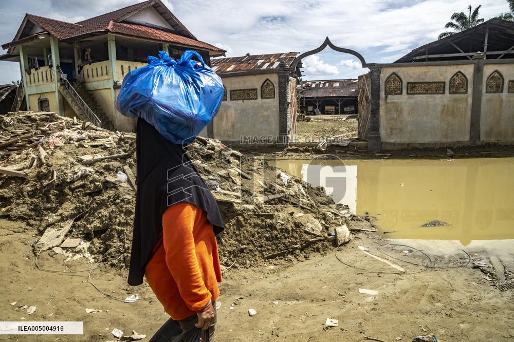 Flash Flood Aftermath In Aceh Tamiang - Indonesia