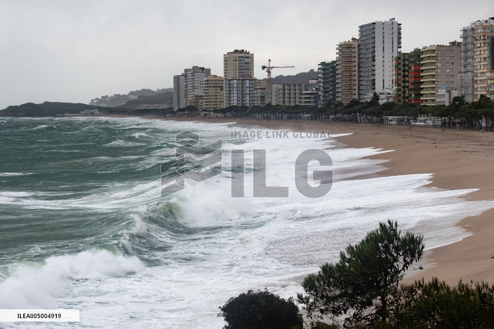 Storm In Catalonia Expected To Last Until Saturday - Spain