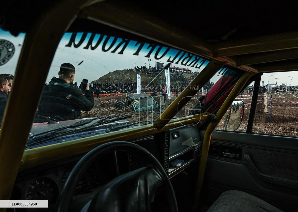 Off-Road Beasts Show Power In Erbil - Iraq