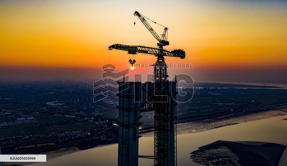 Zhangjinggao Yangtze River Bridge Construction