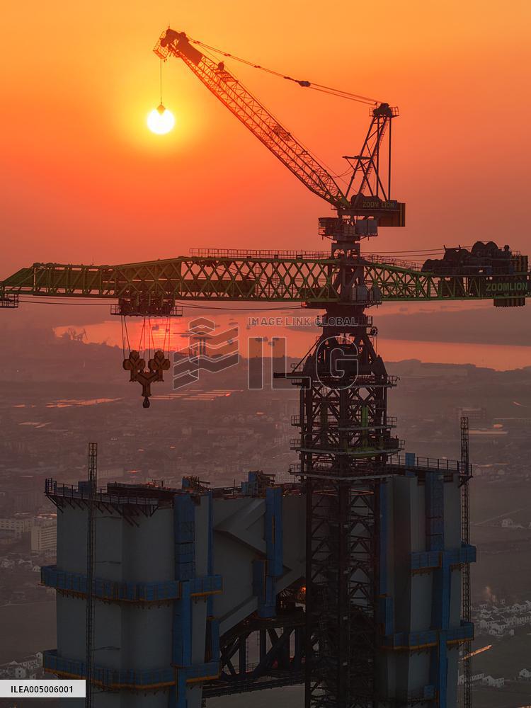 Zhangjinggao Yangtze River Bridge Construction