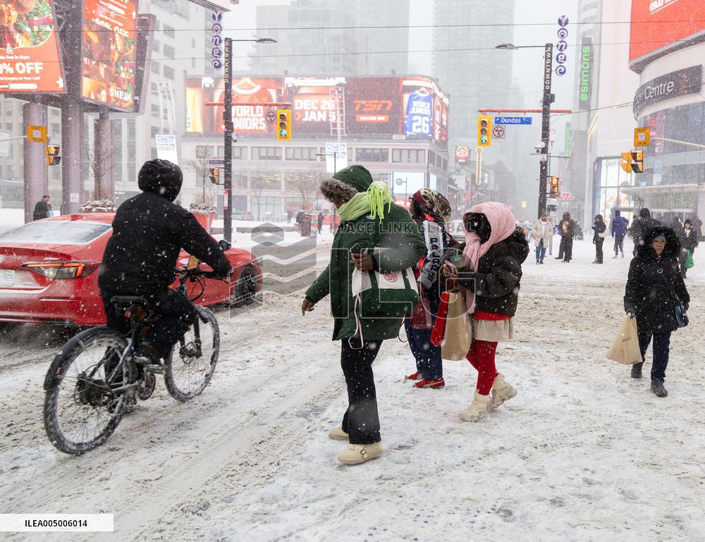 Snowfall in Toronto - Canada