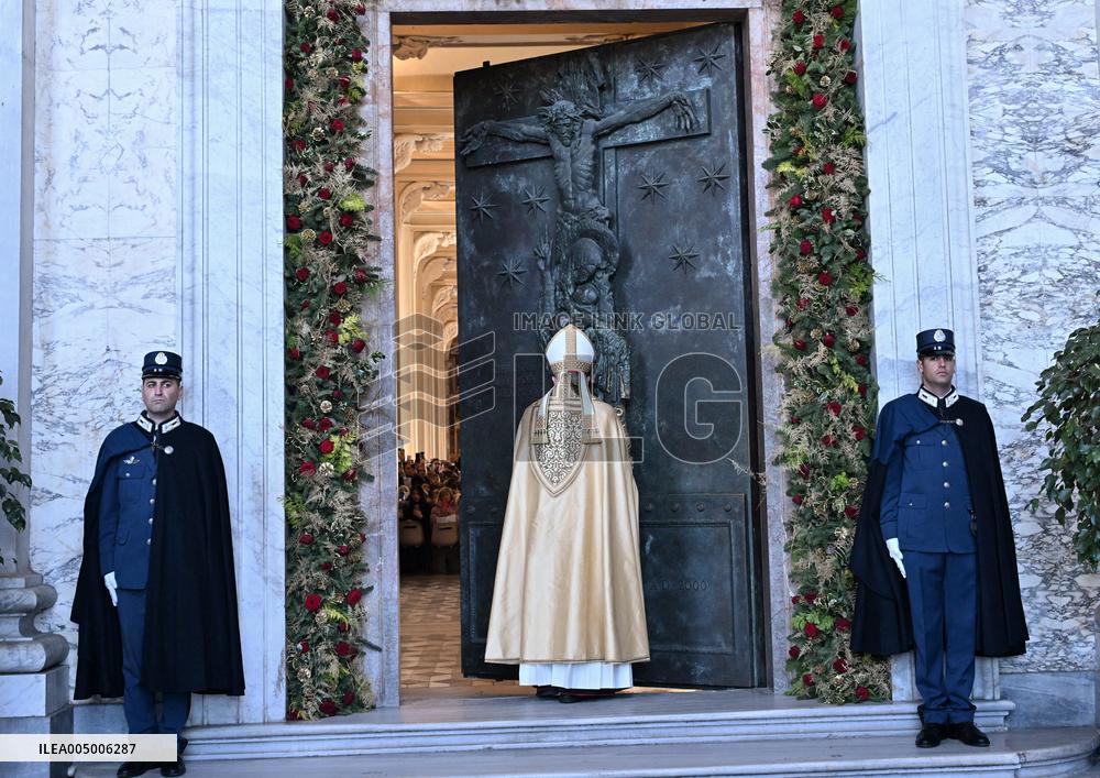 Closing Of The Holy Door of San Giovanni in Laterano Basilica - Rome