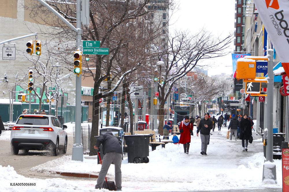 Winter Storm with Snow in New York