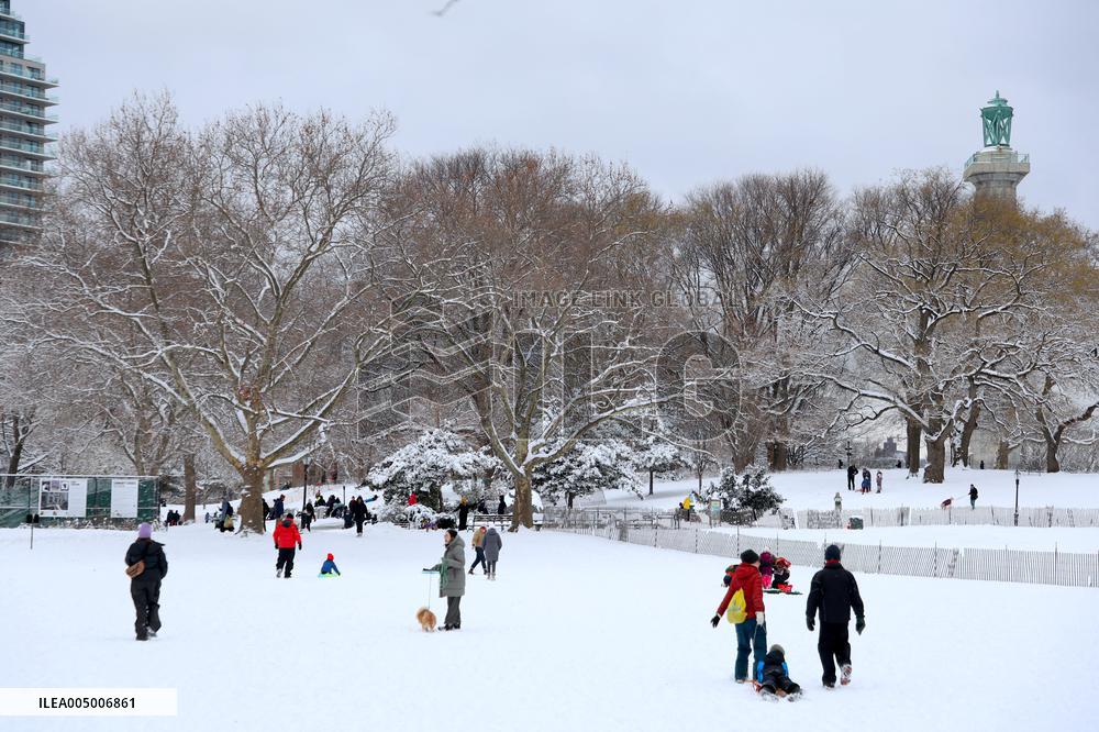 Winter Storm with Snow in New York