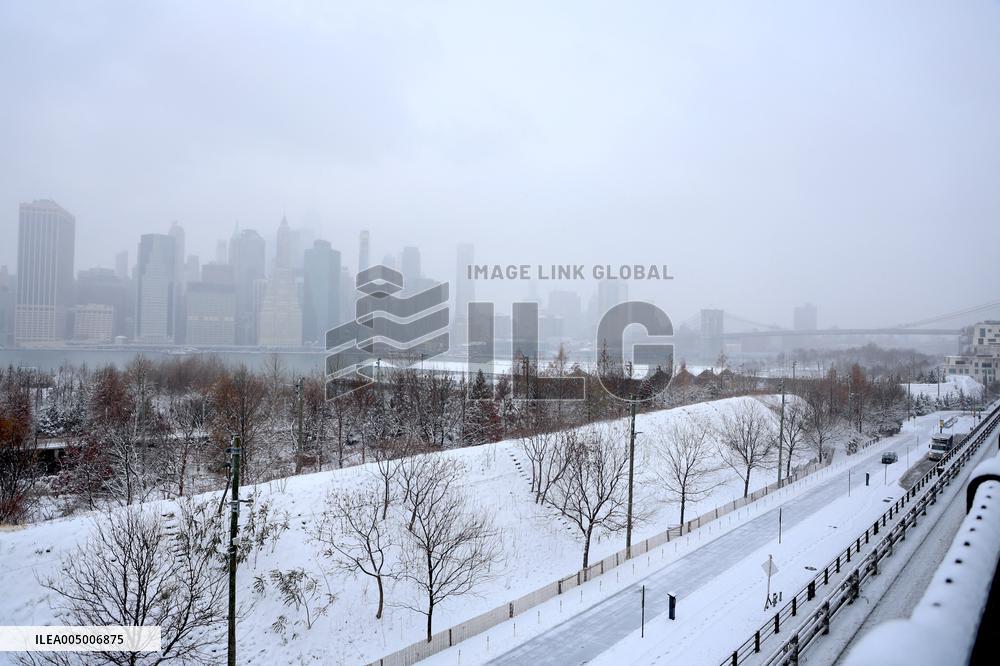 Winter Storm with Snow in New York