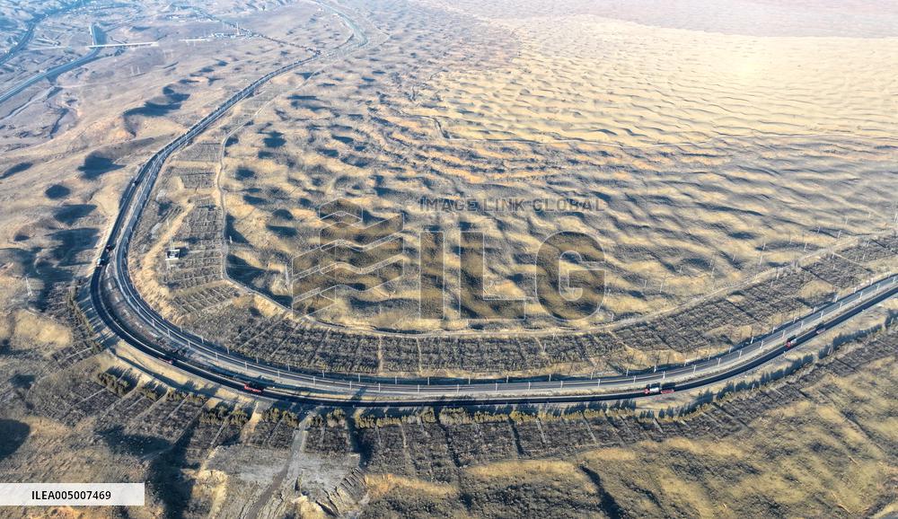 Baotou-Lanzhou Railway Cross Tengger Desert