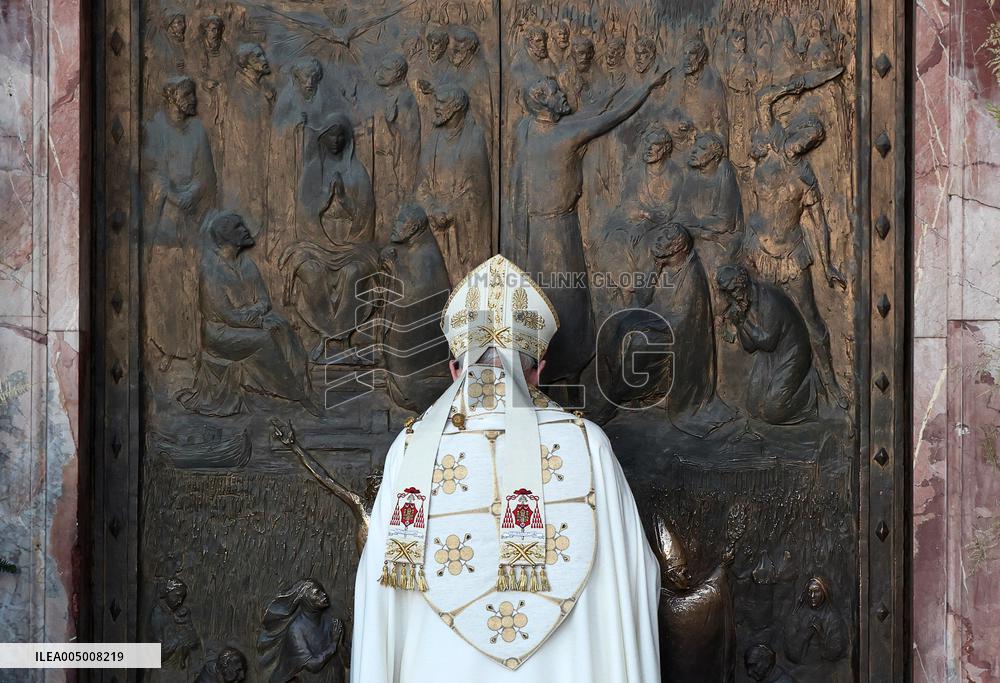 Closing of The Basilica Of St Paul’s Outside the Walls - Rome