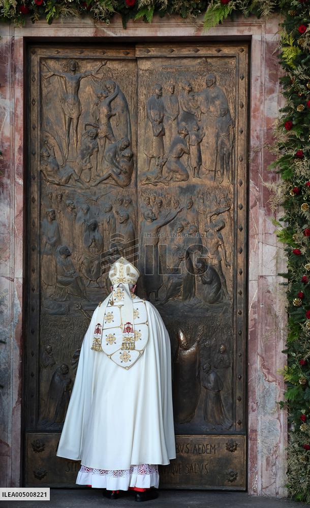 Closing of The Basilica Of St Paul’s Outside the Walls - Rome
