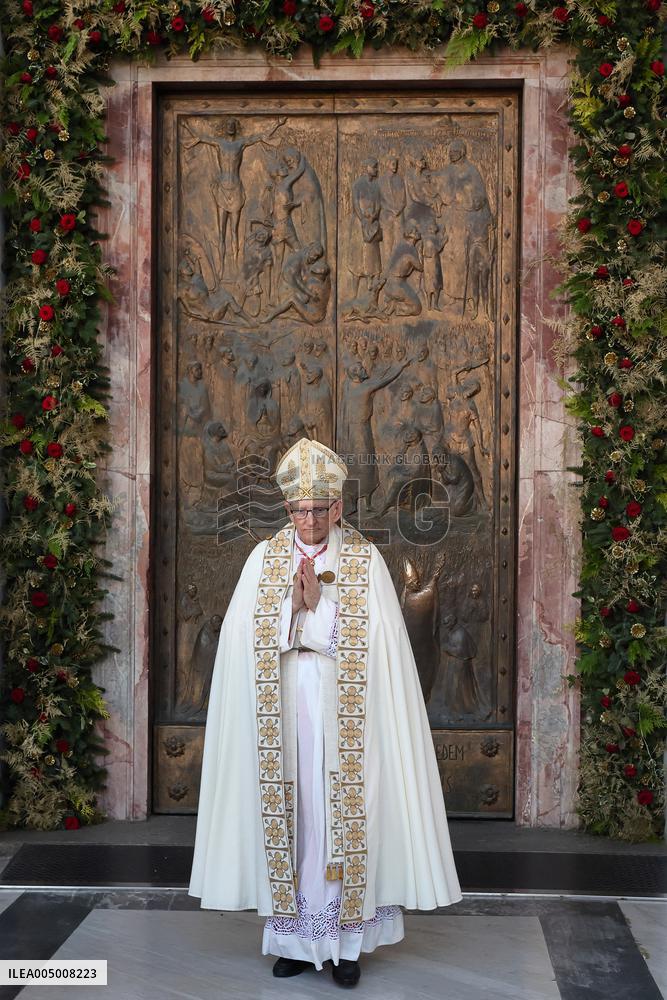 Closing of The Basilica Of St Paul’s Outside the Walls - Rome